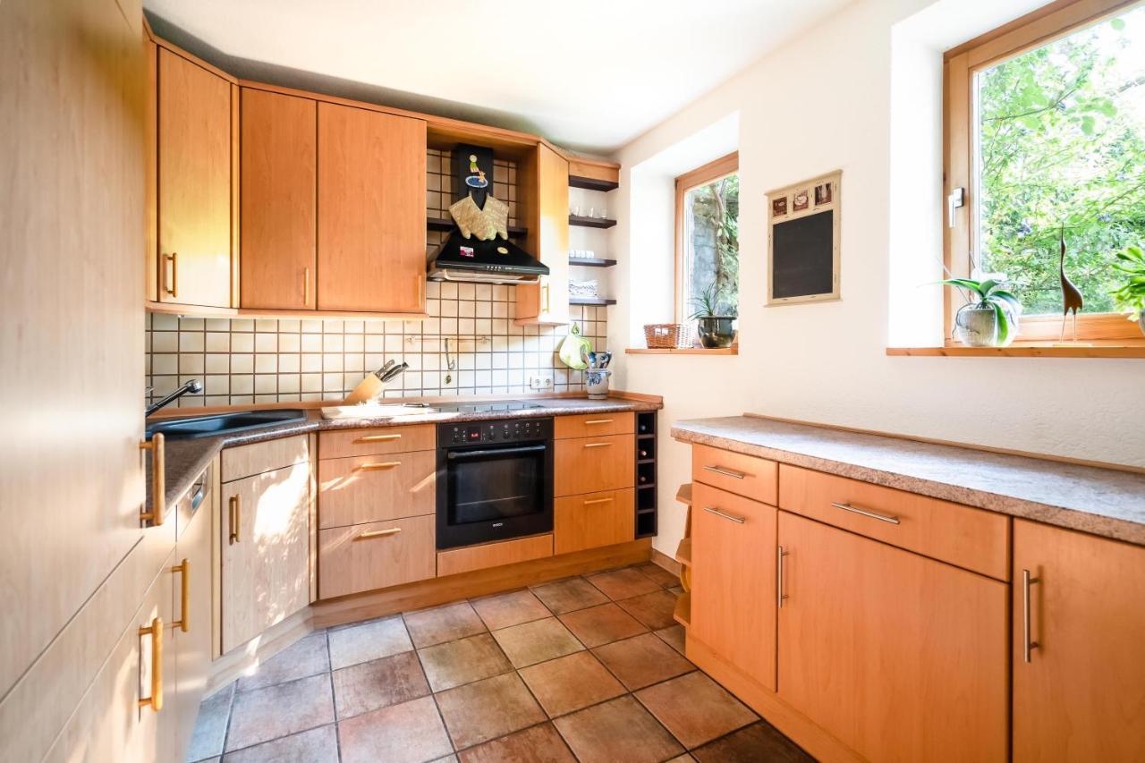 Ferienhaus Burgblick Munzenberg ภายนอก รูปภาพ