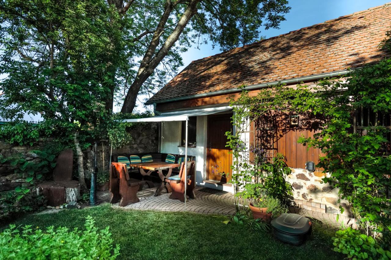 Ferienhaus Burgblick Munzenberg ภายนอก รูปภาพ