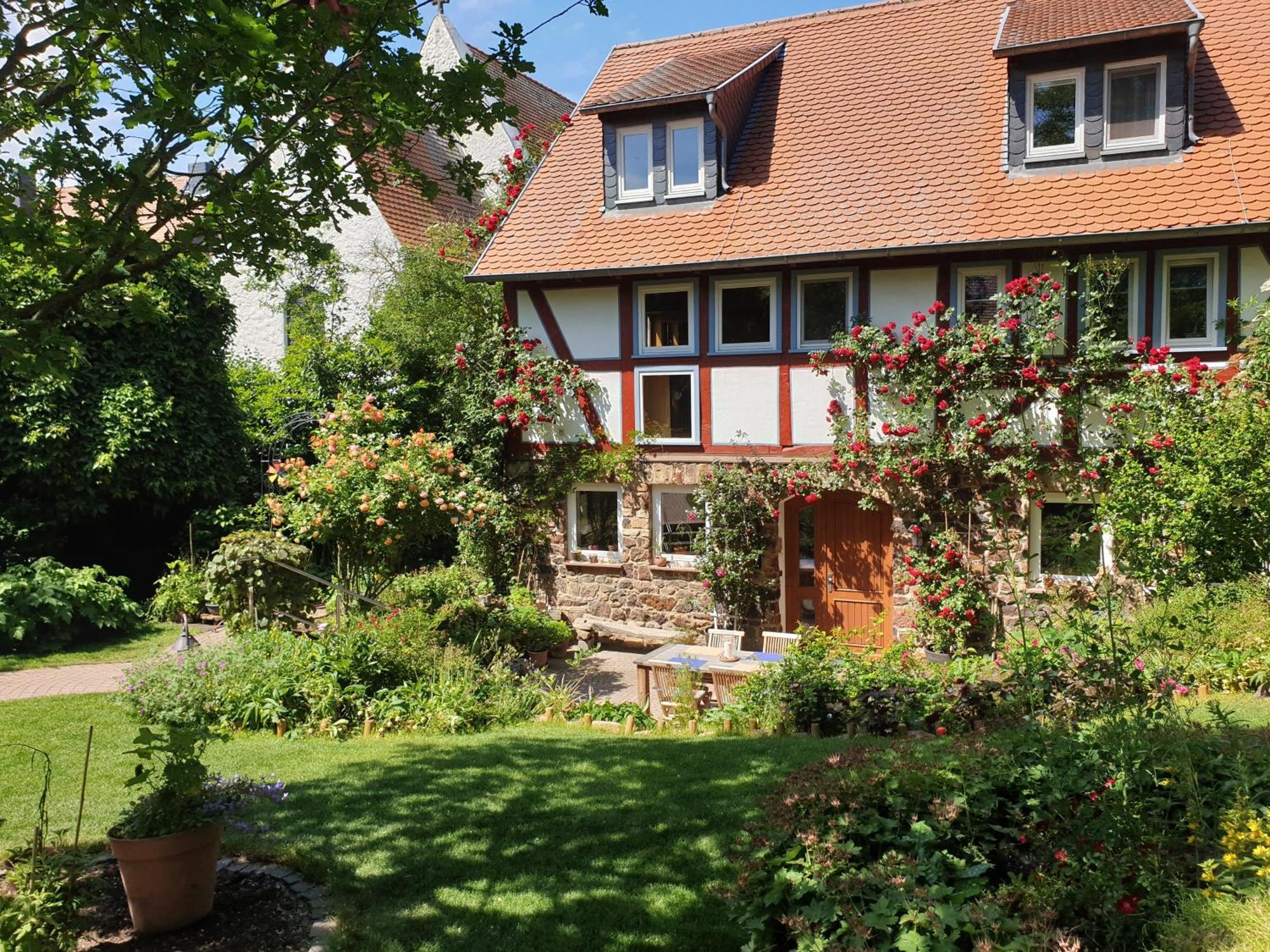 Ferienhaus Burgblick Munzenberg ภายนอก รูปภาพ